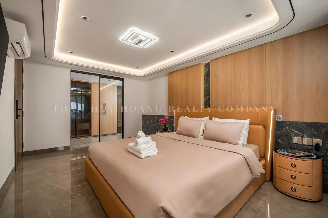 Luxury 6-Bedroom Pool Villa for Rent Near Thuan Phuoc Bridge, Da Nang, view 15