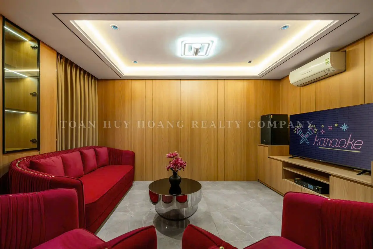 Luxury 6-Bedroom Pool Villa for Rent Near Thuan Phuoc Bridge, Da Nang, view 24