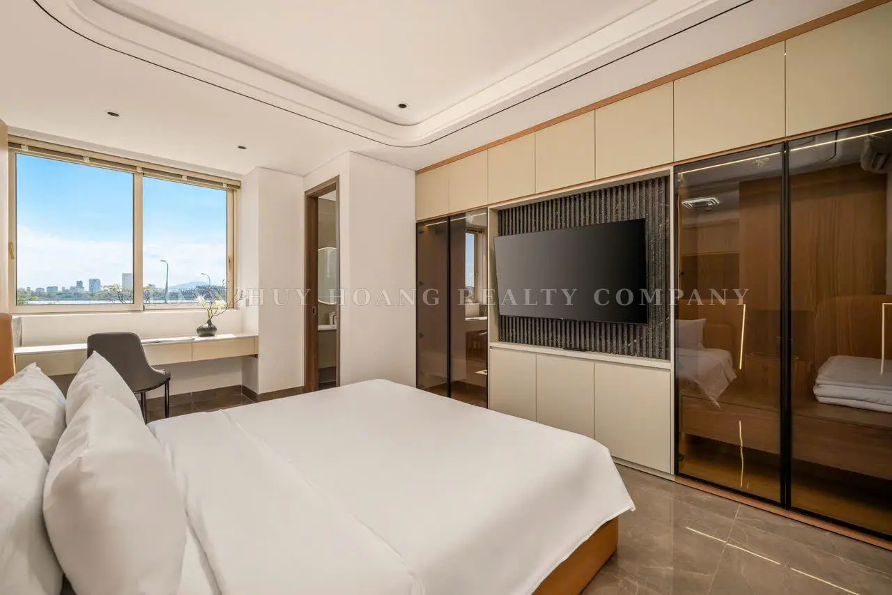 Luxury 6-Bedroom Pool Villa for Rent Near Thuan Phuoc Bridge, Da Nang, view 5