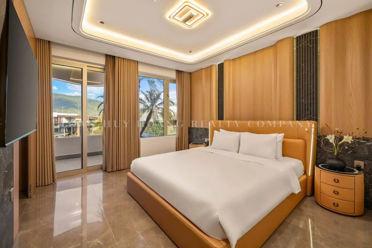 Luxury 6-Bedroom Pool Villa for Rent Near Thuan Phuoc Bridge, Da Nang, view 7