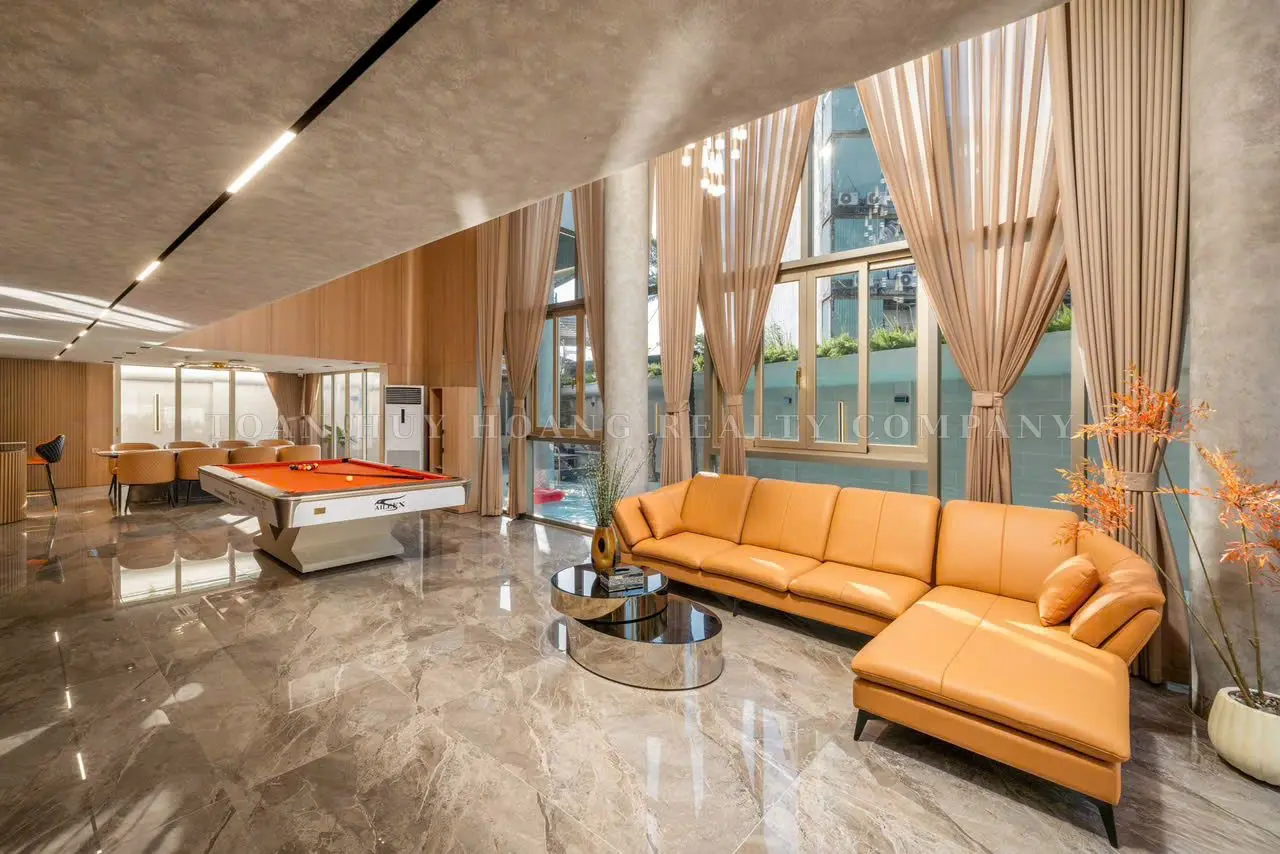Luxury 6-Bedroom Pool Villa for Rent Near Thuan Phuoc Bridge, Da Nang