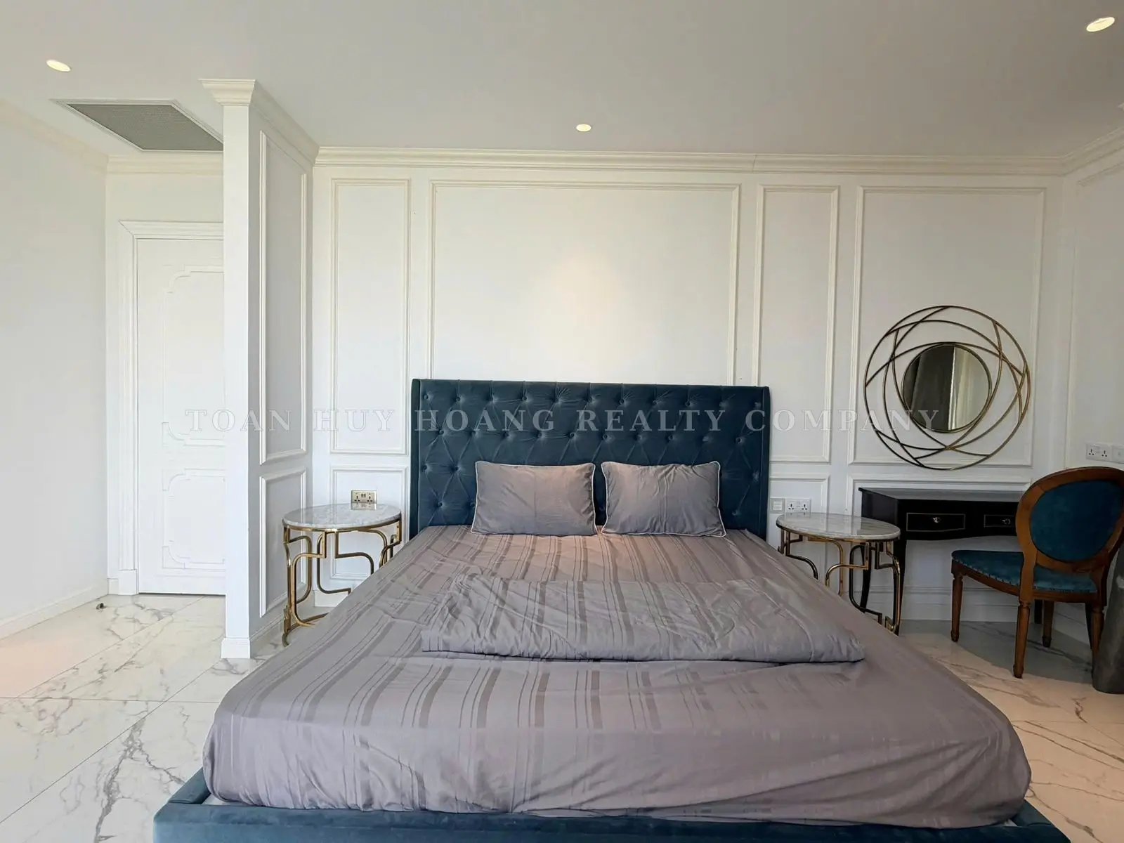 Bach Dang Complex Apartment for Rent in Da Nang | 120 sqm | 2 Bedrooms | Direct Han River View, view 10
