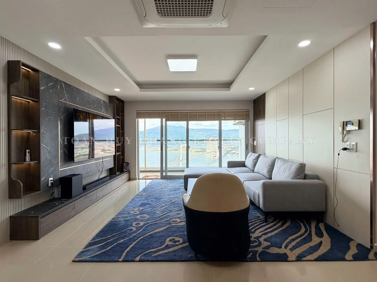Blooming Tower Apartment, 3 Bedrooms, Fully Furnished
, view 12