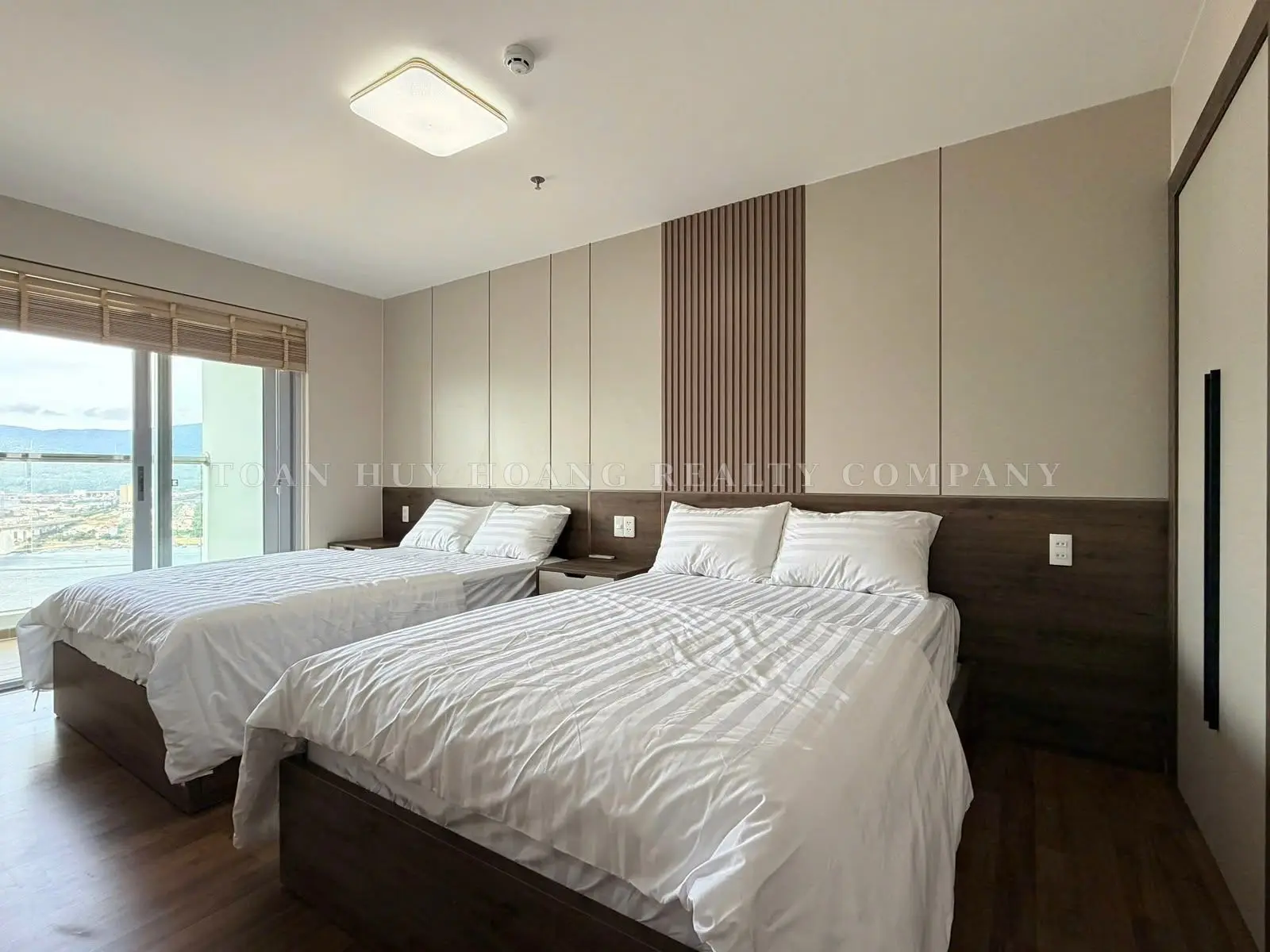 Blooming Tower Apartment, 3 Bedrooms, Fully Furnished
, view 23