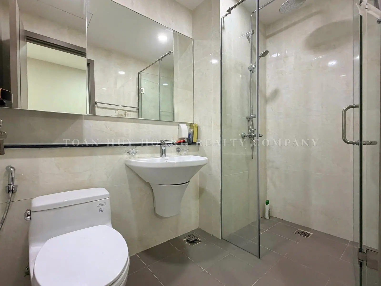Blooming Tower Apartment, 3 Bedrooms, Fully Furnished
, view 22