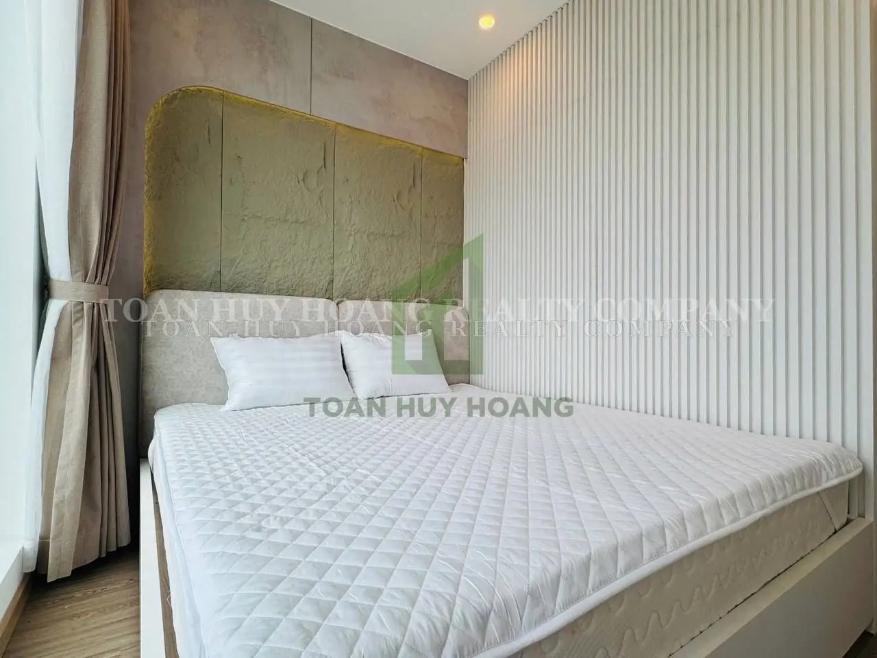 new listing 1, view 1