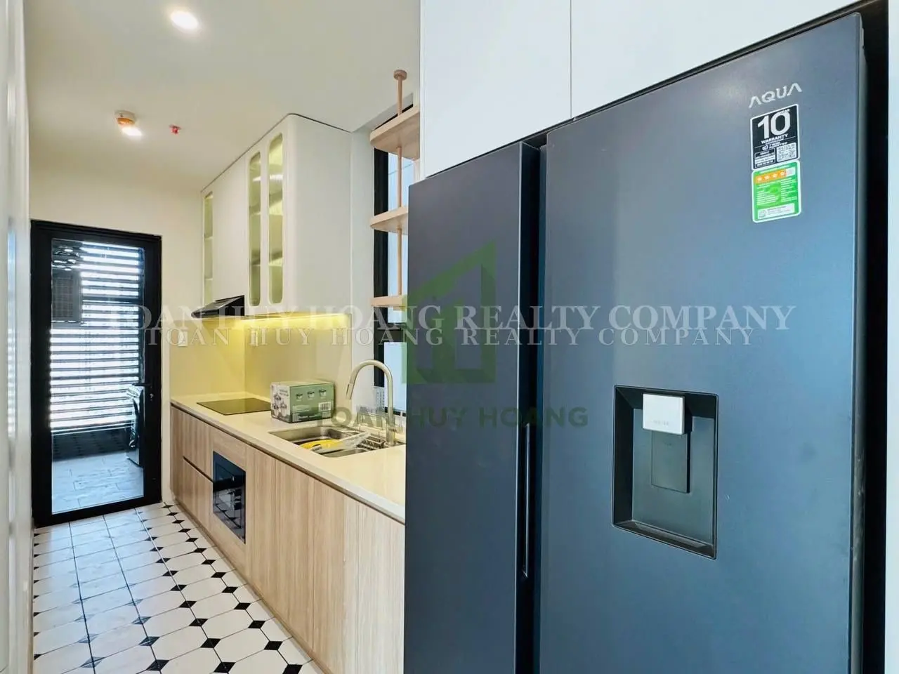 new listing 1, view 14