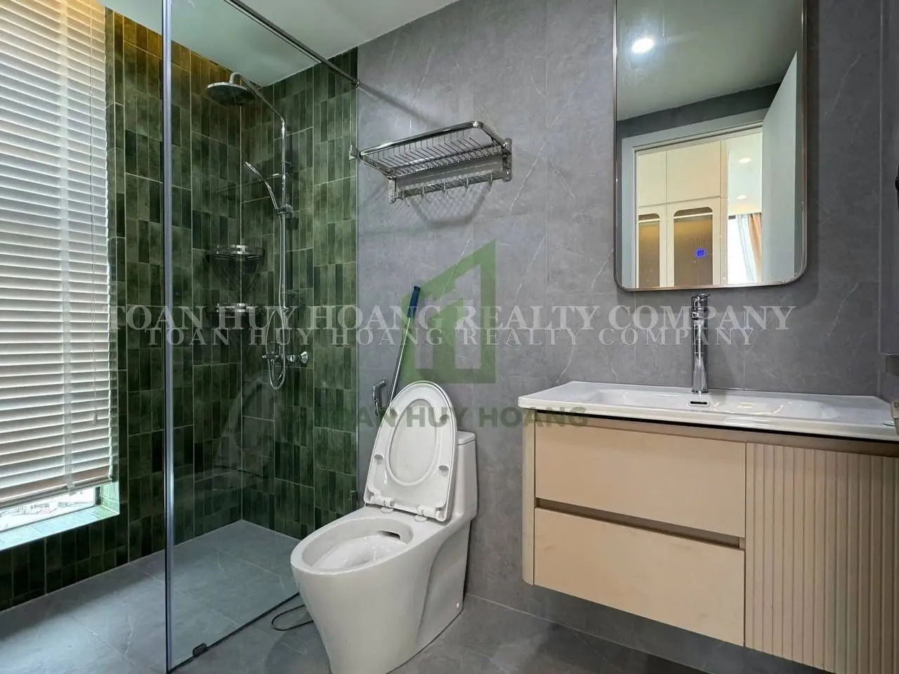 new listing 1, view 6