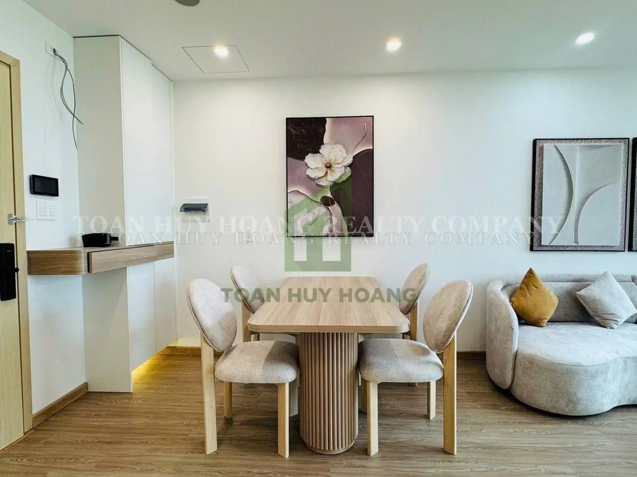 new listing 1, view 9