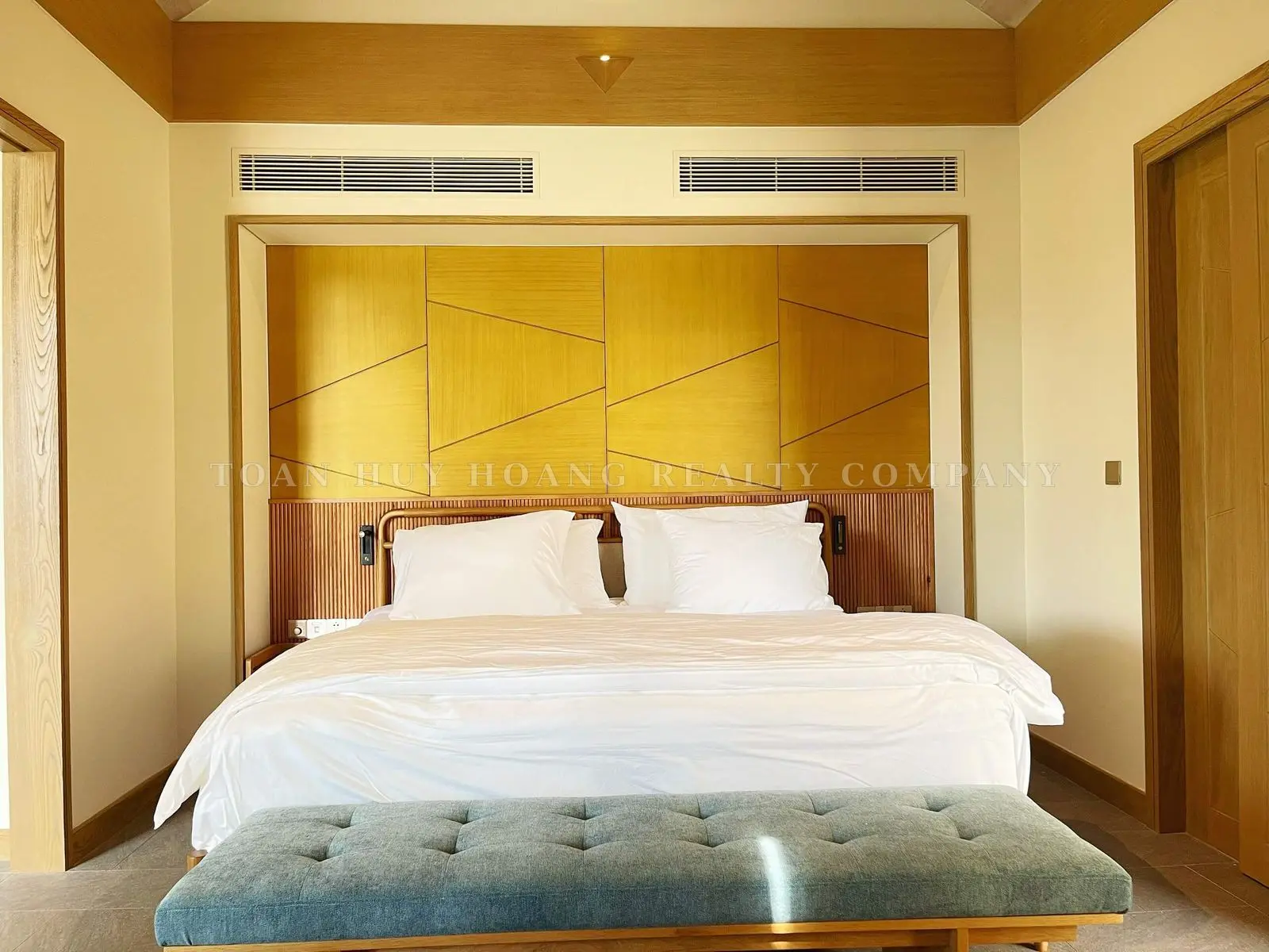 Fusion Resort & Villas Da Nang Villa for Rent | 400m² Land | 2 Bedrooms | Private Pool | Fully Furnished, view 1