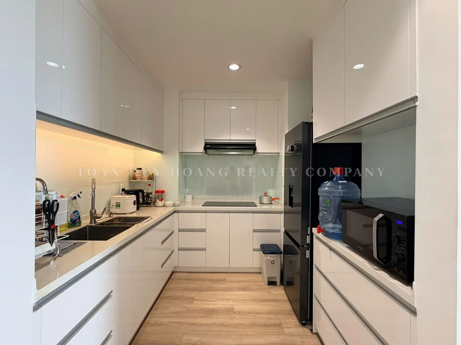 Hiyori Apartment for Rent | 67m² | 2 Bedrooms | Bright Interior | $30 Million VND/Month, view 5