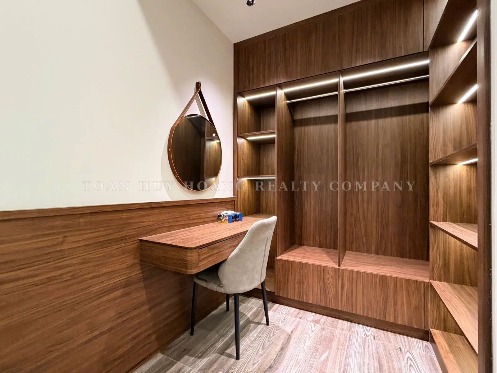 4-Floor House for Rent on Hoa Son Street, Da Nang – 5 Bedrooms, Elevator, view 10