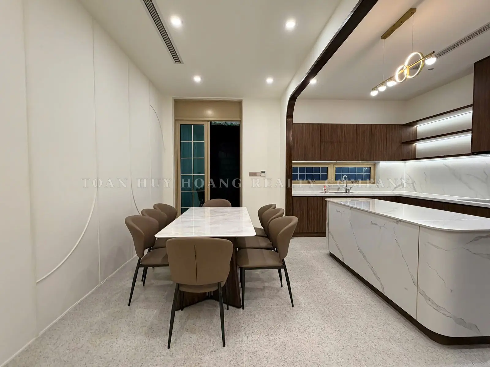 4-Floor House for Rent on Hoa Son Street, Da Nang – 5 Bedrooms, Elevator, view 4