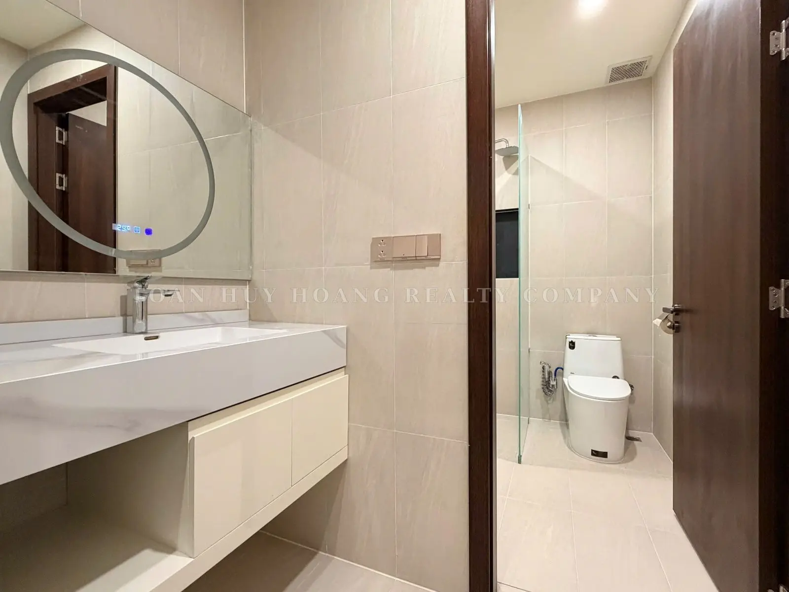 4-Floor House for Rent on Hoa Son Street, Da Nang – 5 Bedrooms, Elevator, view 8