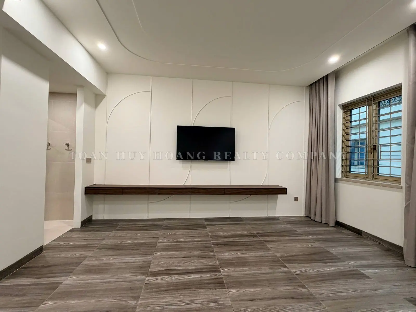 4-Floor House for Rent on Hoa Son Street, Da Nang – 5 Bedrooms, Elevator, view 9