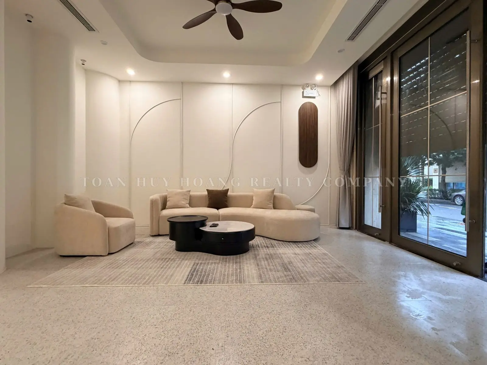 4-Floor House for Rent on Hoa Son Street, Da Nang – 5 Bedrooms, Elevator