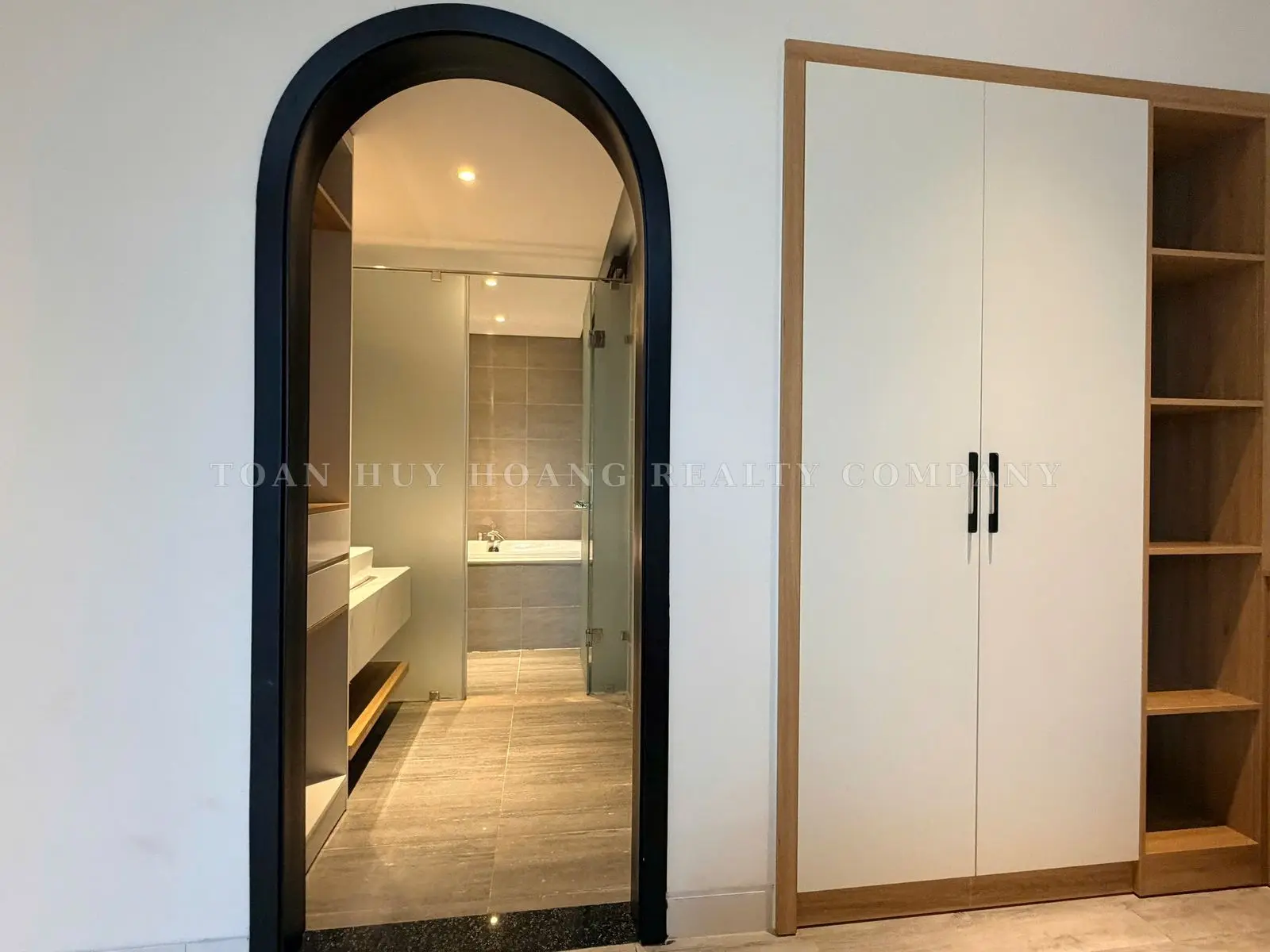 HOUSE FOR RENT IN NAM VIET A, DA NANG | 3 FLOORS | 3 ENSUITE BEDROOMS | FULLY FURNISHED, view 10