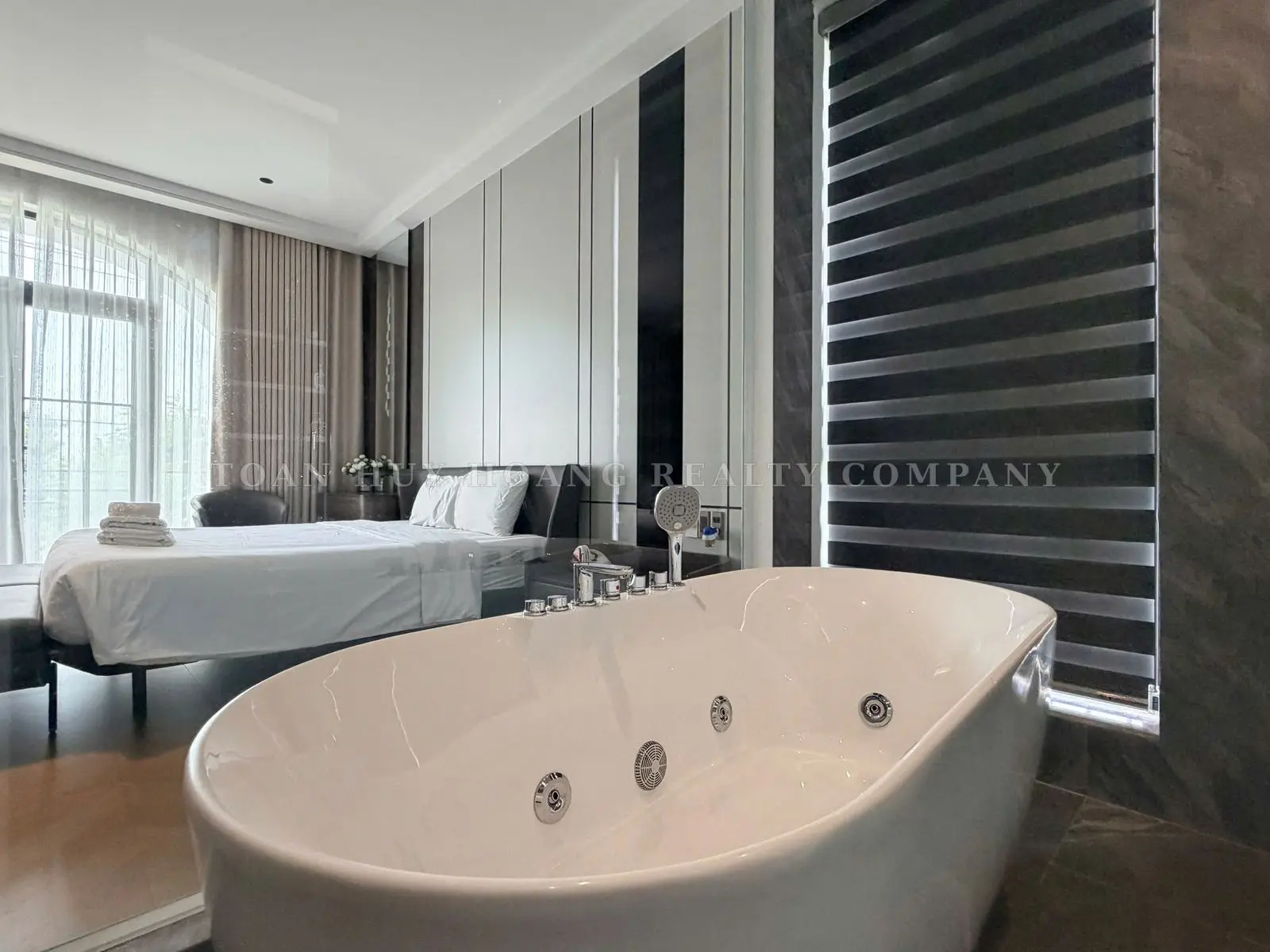 FOR RENT LUXURY VILLA IN DA NANG – NAI HIEN DONG | NEAR THUAN PHUOC BRIDGE | 7 BEDROOMS | INFINITY POOL, view 9