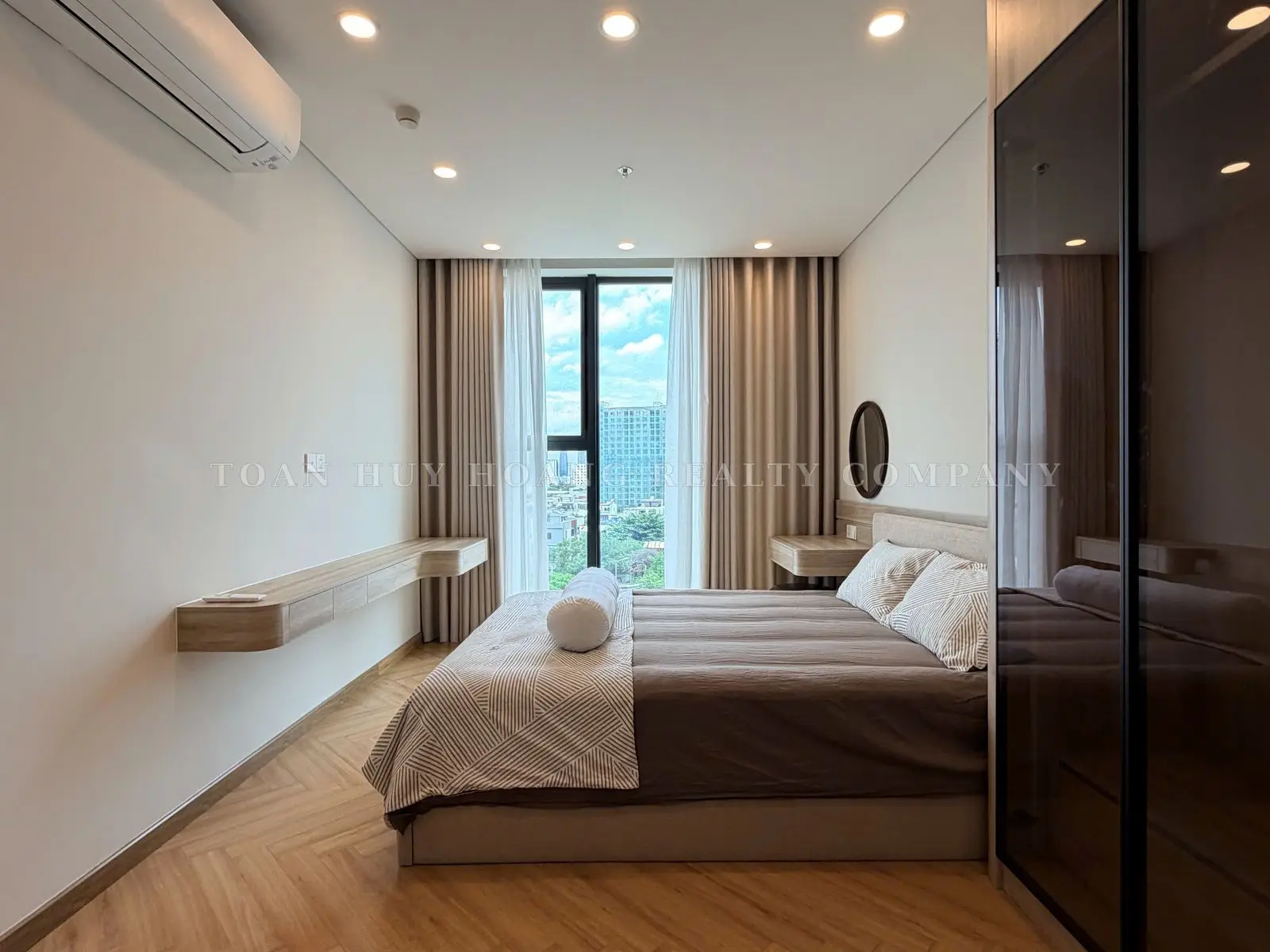 Panoma Apartment for Rent in Da Nang | 94m² | 2 Bedrooms + 1 Home Office | Luxury Furnished | 43 Million VND/Month, view 11