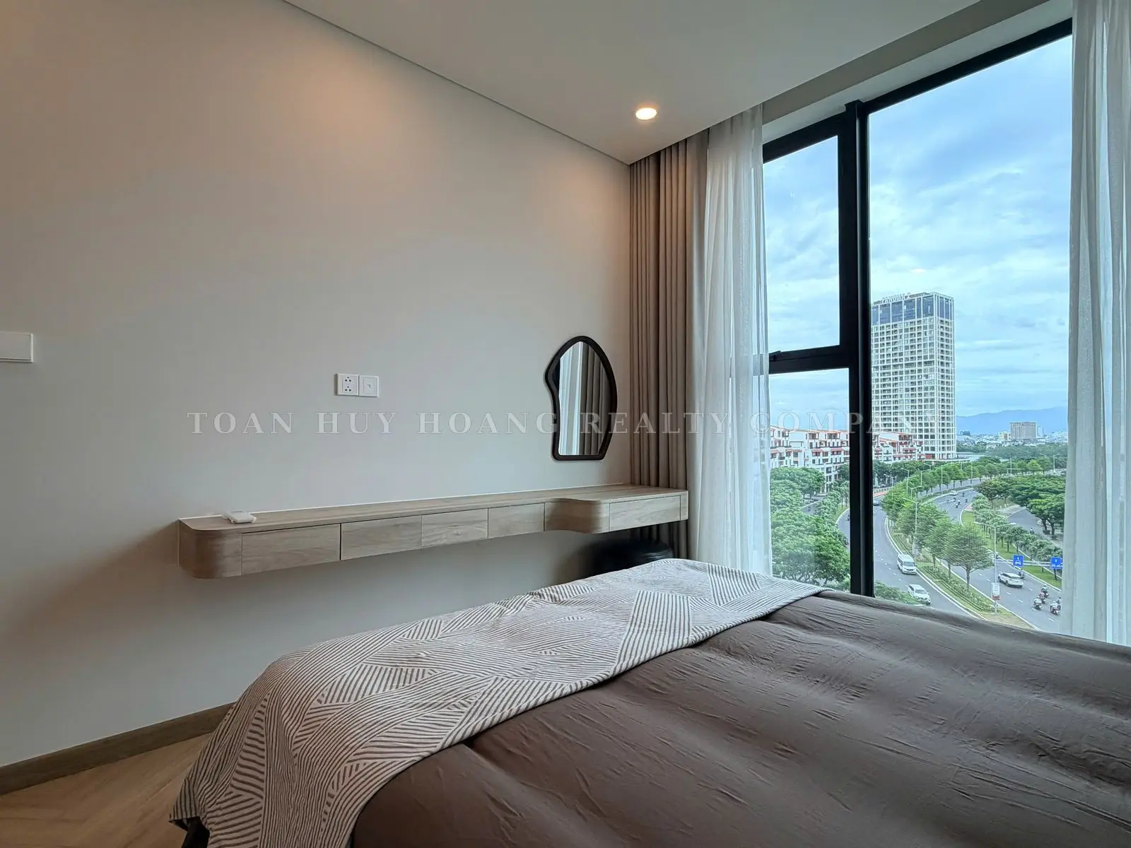 Panoma Apartment for Rent in Da Nang | 94m² | 2 Bedrooms + 1 Home Office | Luxury Furnished | 43 Million VND/Month, view 14
