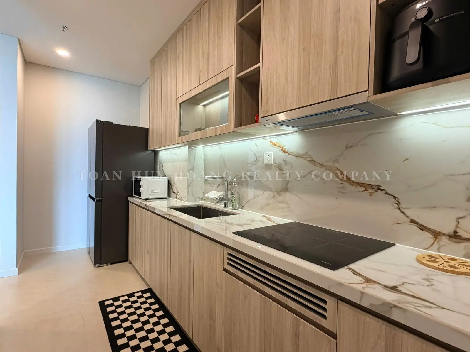 Panoma Apartment for Rent in Da Nang | 94m² | 2 Bedrooms + 1 Home Office | Luxury Furnished | 43 Million VND/Month, view 8
