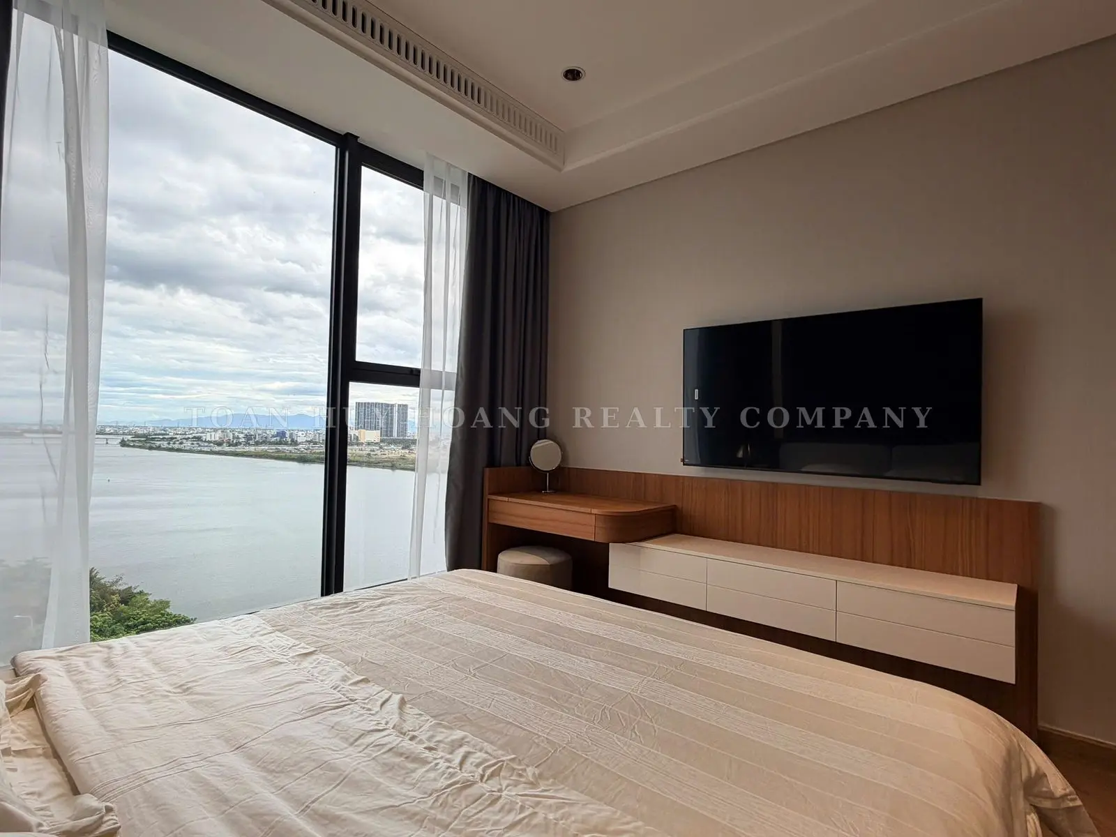 Panoma Da Nang Apartment for Rent | 100m² | 3 Bedrooms | Direct Han River View | Brand-New Luxury Interior, view 11