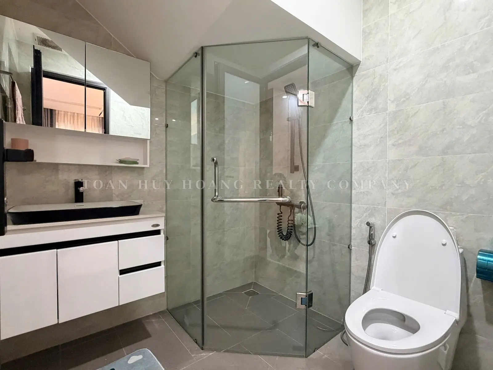 Luxury Phuc Loc Vien Villa for Rent in Da Nang | 4 Bedrooms | 150m² | Gated Community, view 10