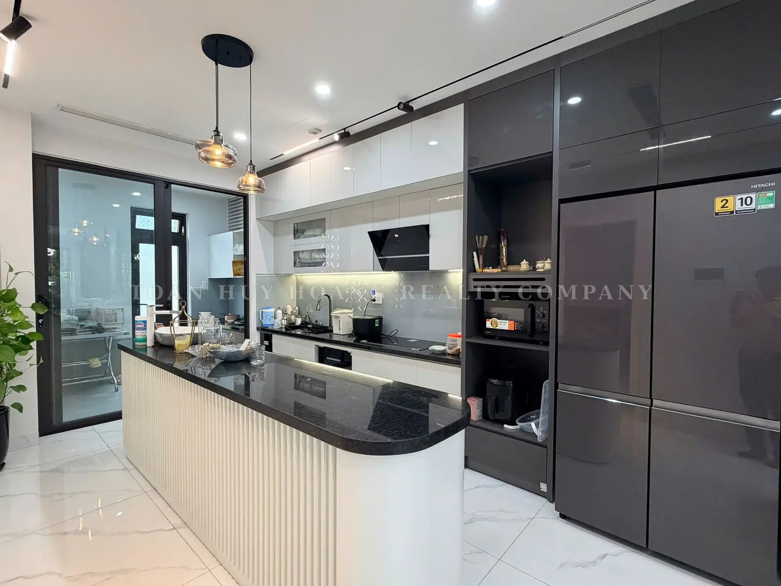 Luxury Phuc Loc Vien Villa for Rent in Da Nang | 4 Bedrooms | 150m² | Gated Community, view 2