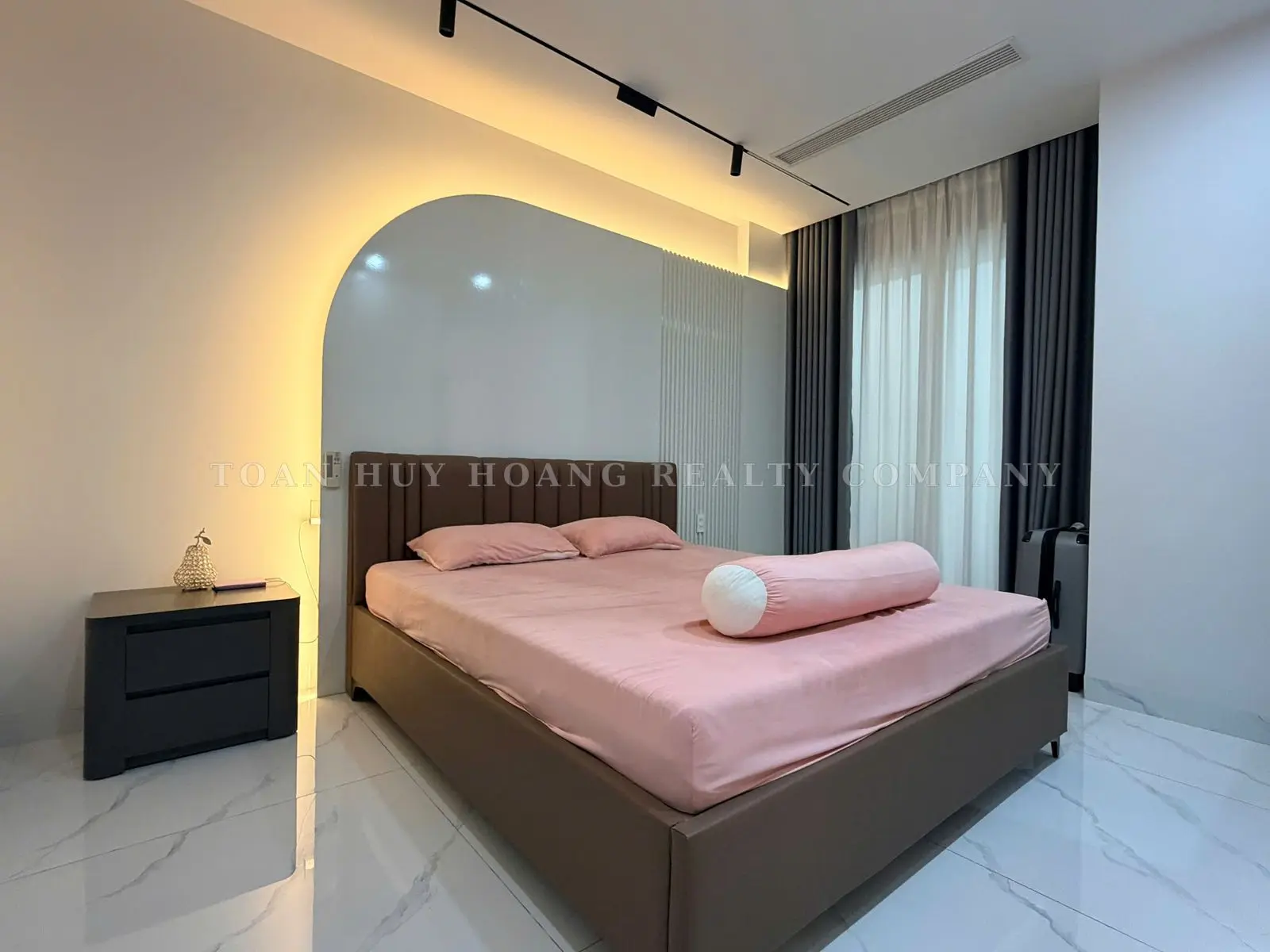 Luxury Phuc Loc Vien Villa for Rent in Da Nang | 4 Bedrooms | 150m² | Gated Community, view 9