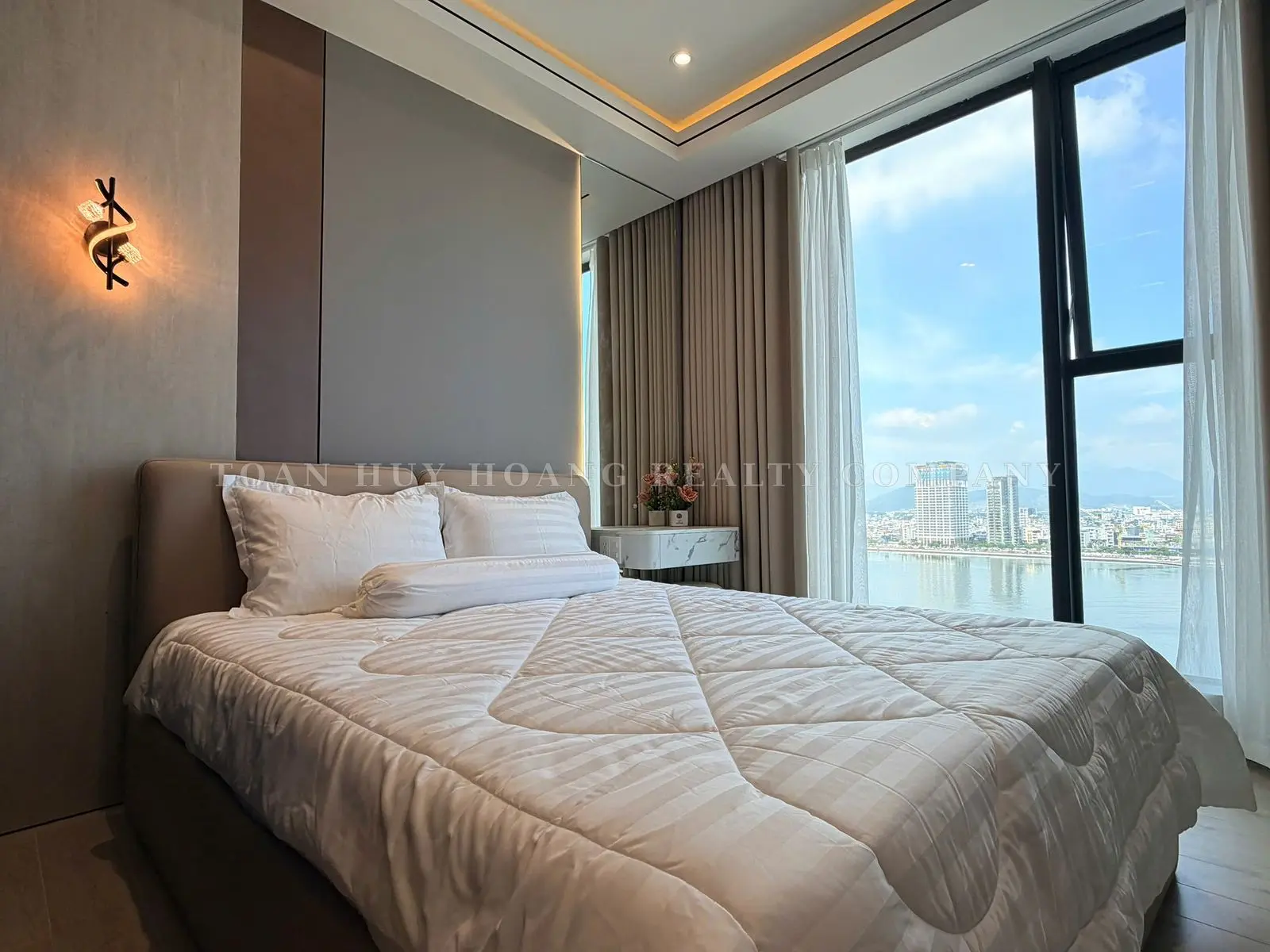Ponte Apartment for Rent in Da Nang | 51m² | 1BR+ | Direct Han River View | Luxury Interior, view 10