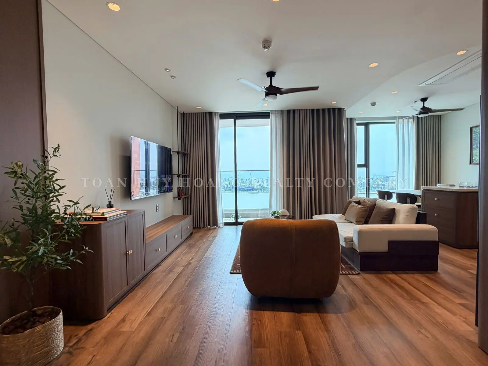 Ponte Apartment For Rent 99m² 2 Bedrooms Han River View