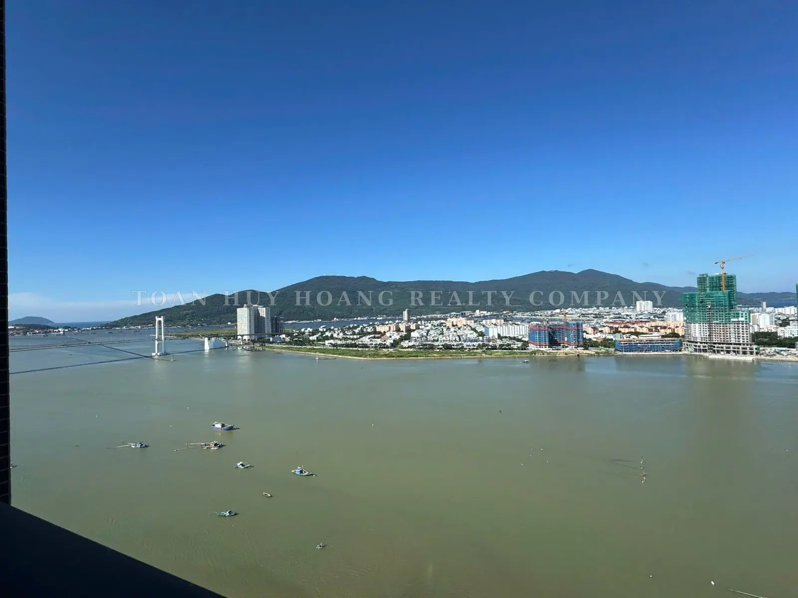 Luxury 2-Bedroom Apartment for Rent at Sam Tower Da Nang | 84m² | Direct Han River View, view 10
