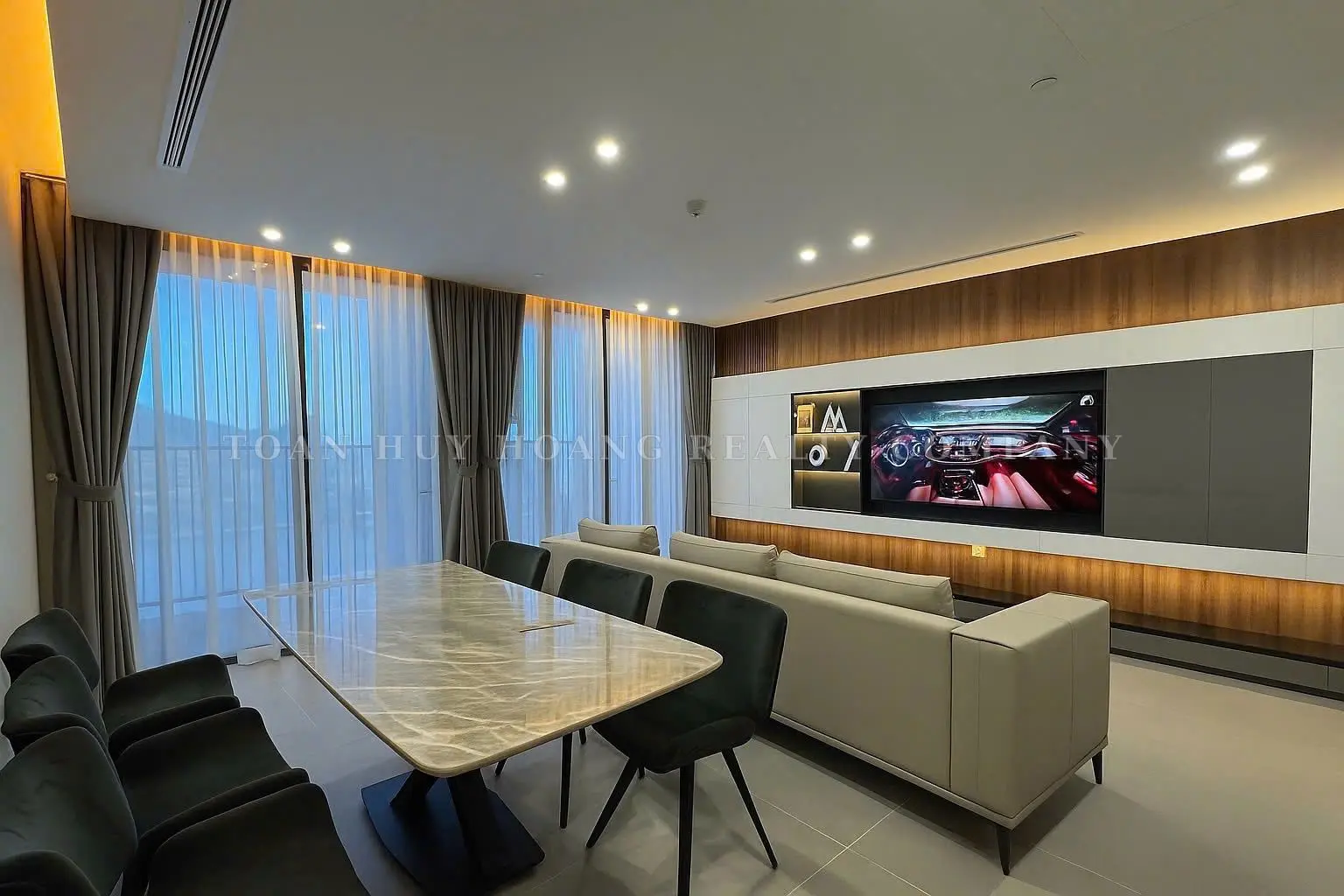 Luxury 2-Bedroom Apartment for Rent at Sam Tower Da Nang | 84m² | Direct Han River View, view 11