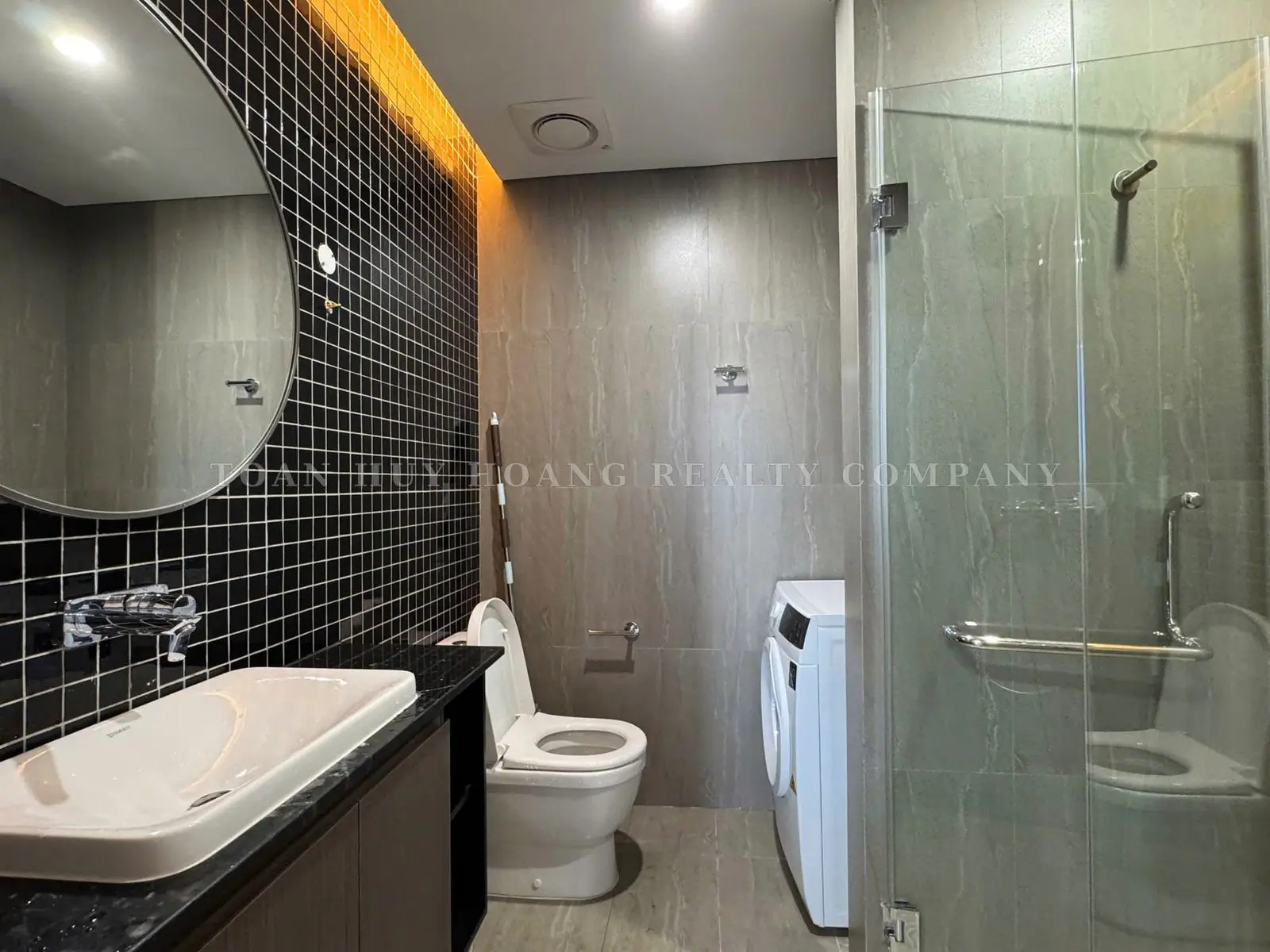 Luxury 2-Bedroom Apartment for Rent at Sam Tower Da Nang | 84m² | Direct Han River View, view 9