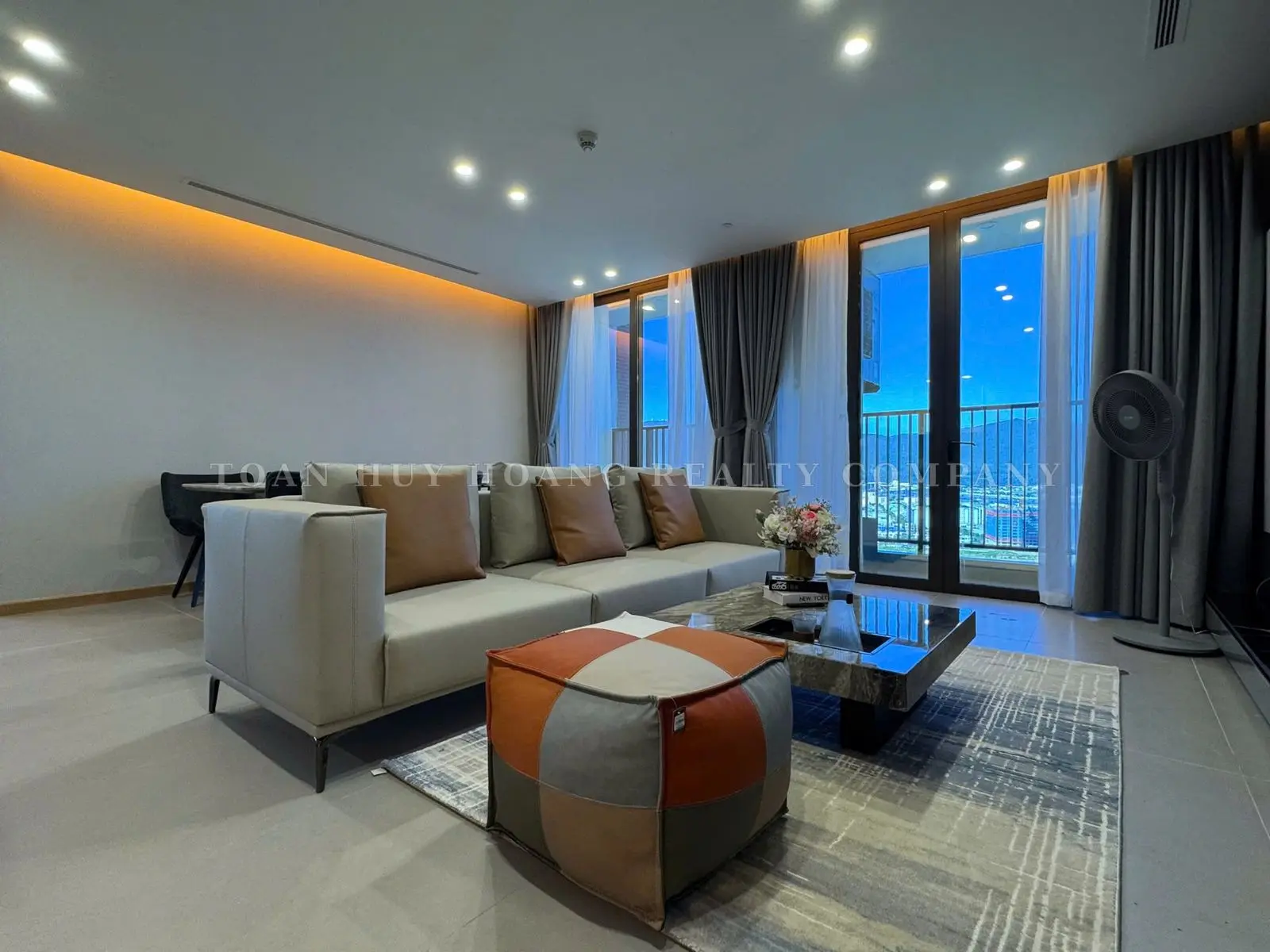 Luxury 2-Bedroom Apartment for Rent at Sam Tower Da Nang | 84m² | Direct Han River View
