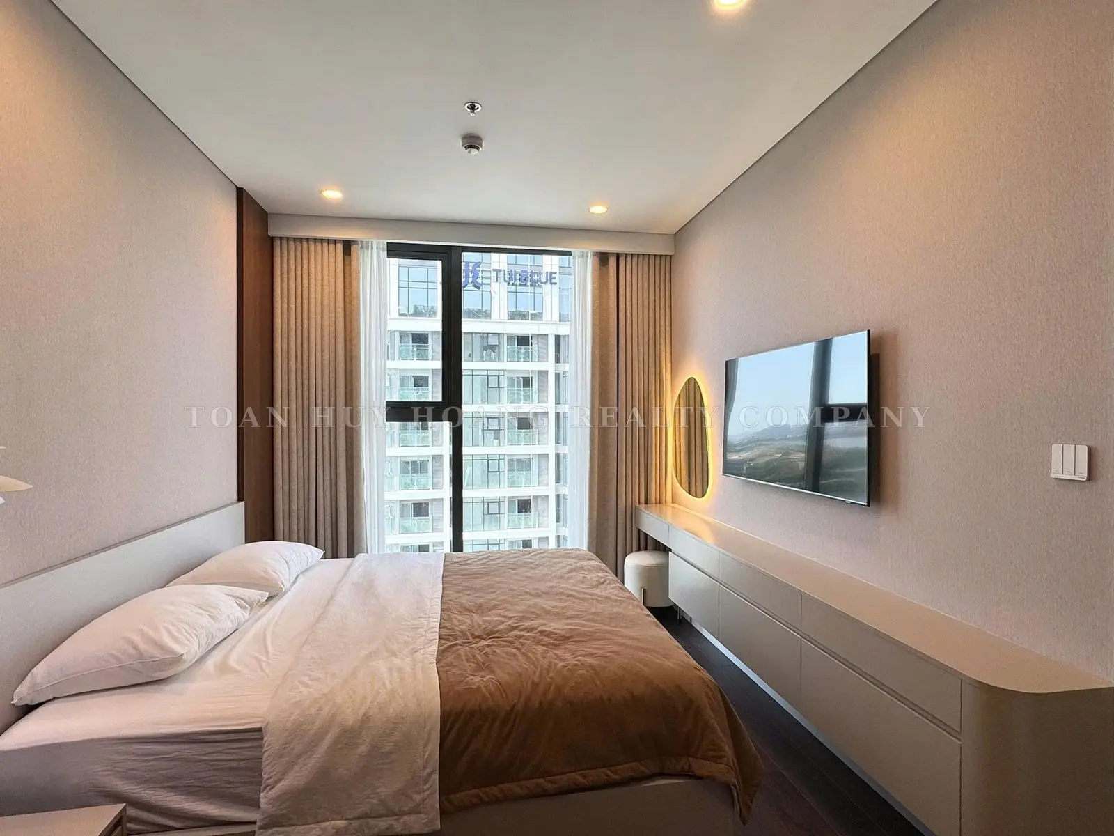 Luxury 2-Bedroom Apartment for Rent at The Filmore Da Nang | 70 sqm | Fully Furnished, view 11