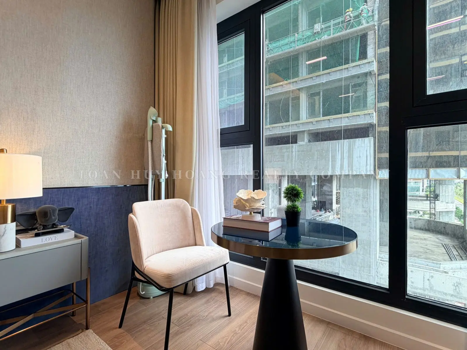 Luxury 2-Bedroom Corner Apartment for Rent at Time Square Da Nang | 90 sqm | Bathtub, view 11