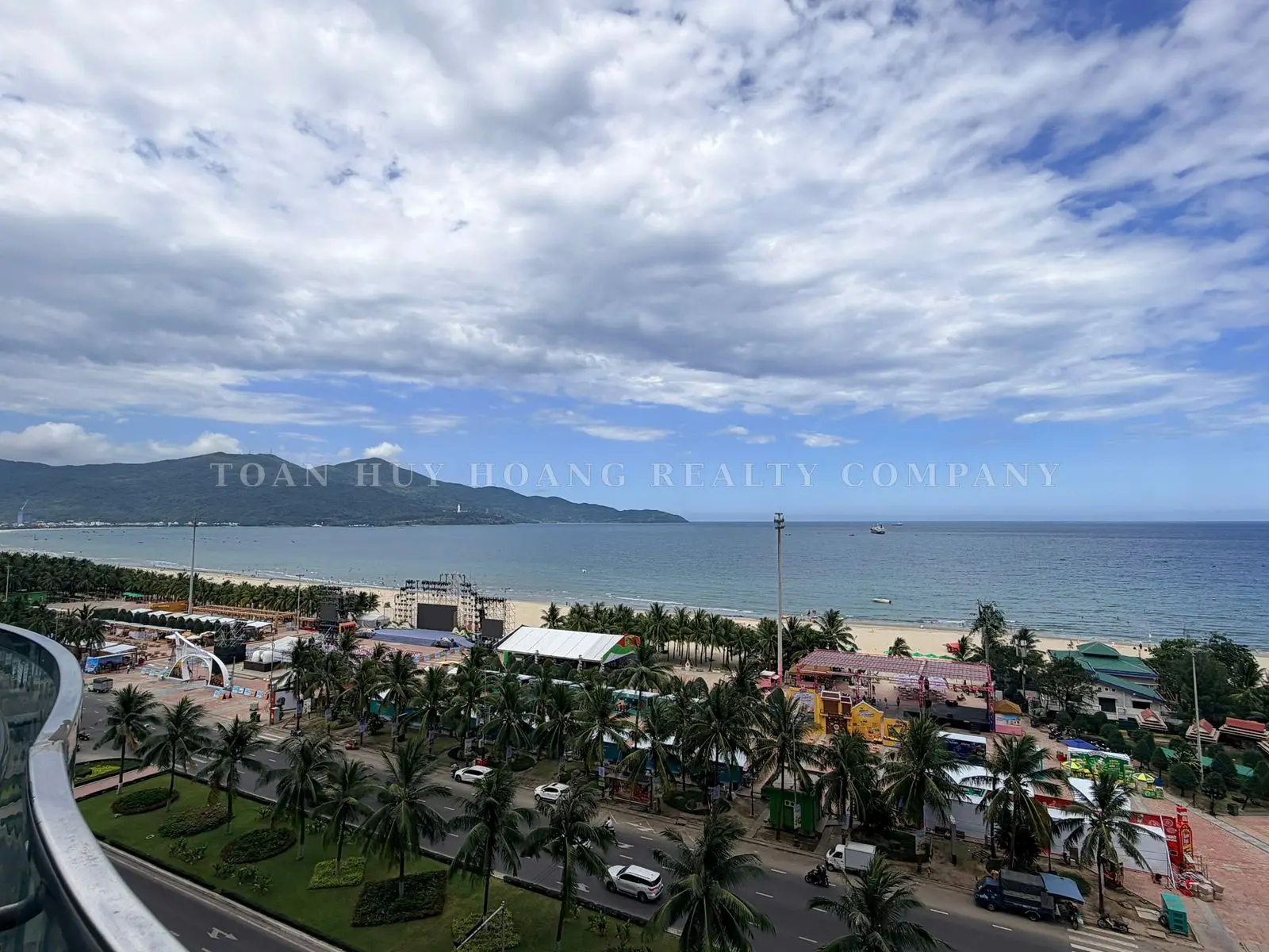 Luxury 2-Bedroom Corner Apartment for Rent at Time Square Da Nang | 90 sqm | Bathtub, view 7