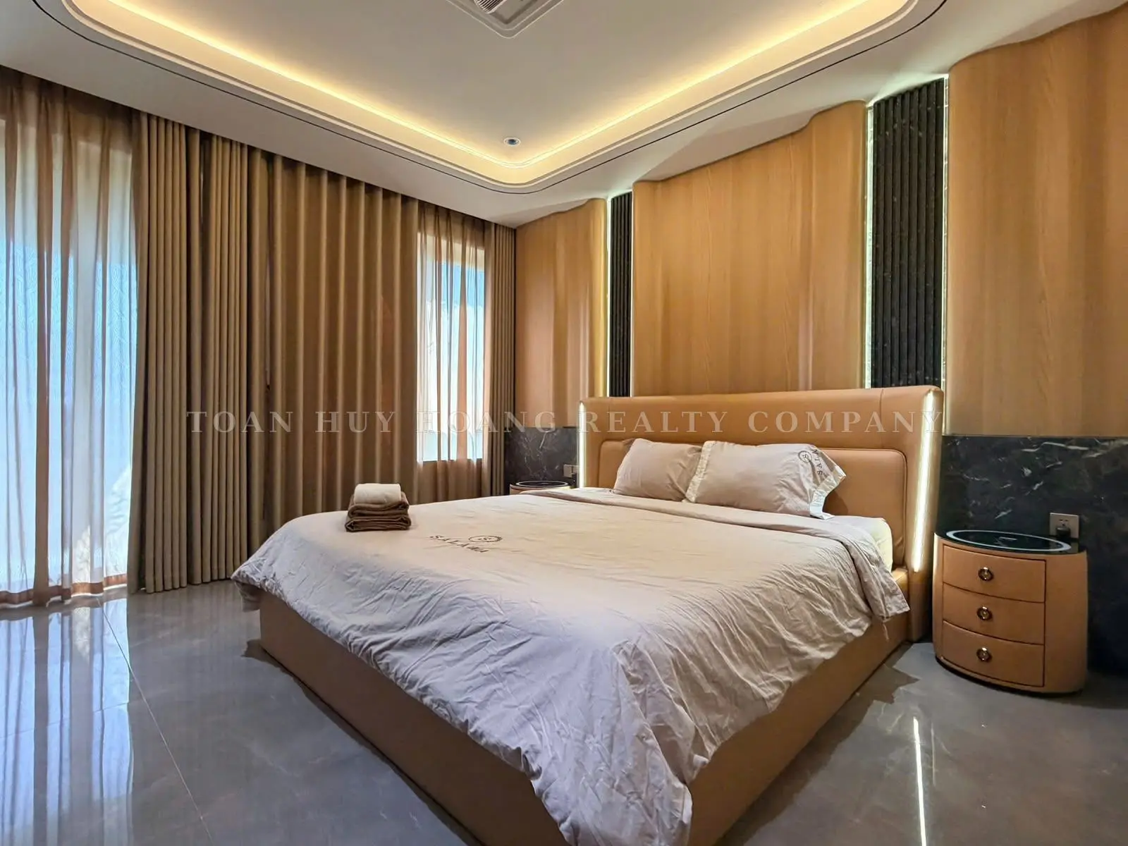 Beautiful Villa in Da Nang Near Thuan Phuoc Bridge, 6 Bedrooms, view 11