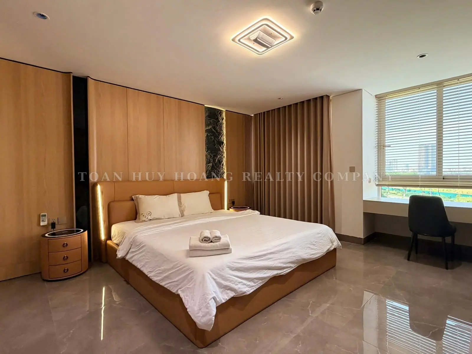 Beautiful Villa in Da Nang Near Thuan Phuoc Bridge, 6 Bedrooms, view 12