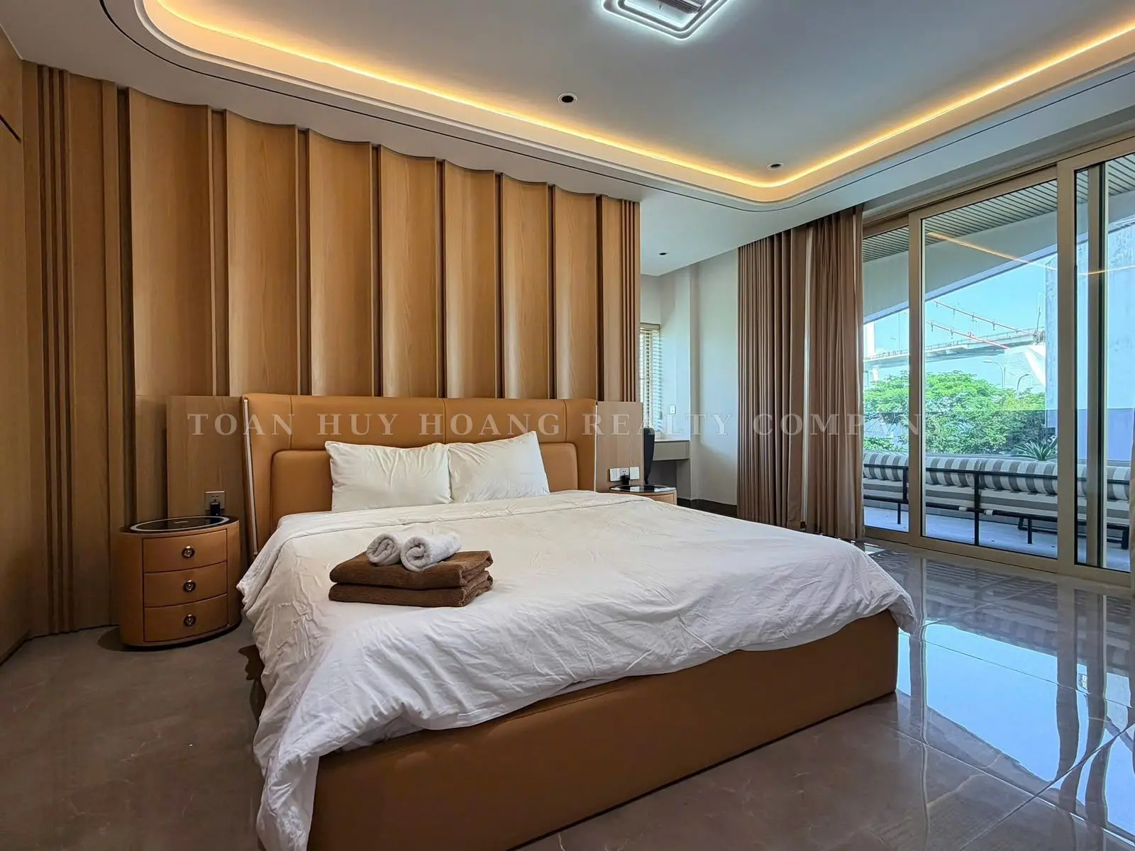Beautiful Villa in Da Nang Near Thuan Phuoc Bridge, 6 Bedrooms, view 17